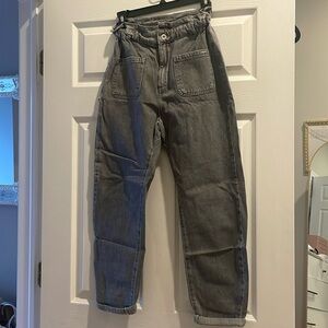ZARA jeans! Super cute and edgy! Never worn!